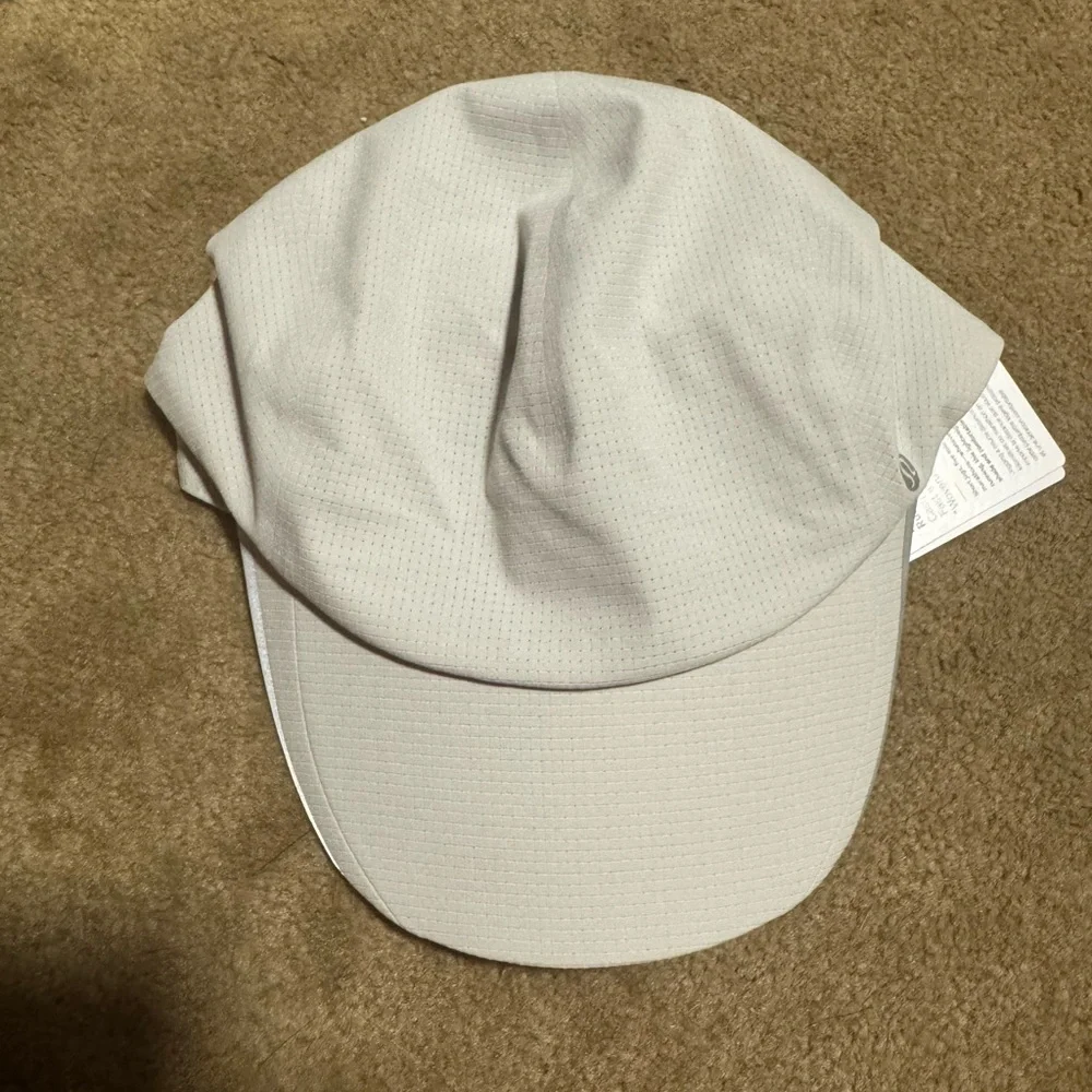 NWT Lululemon Fast and Free Hat